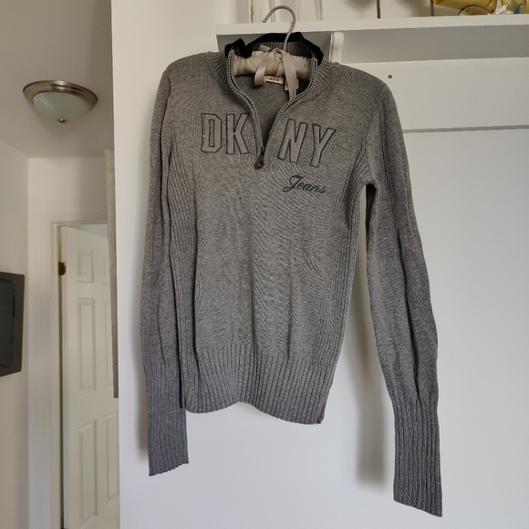Small Grey 🩶 DYNY 100% cotton sweater - Picture 3 of 8